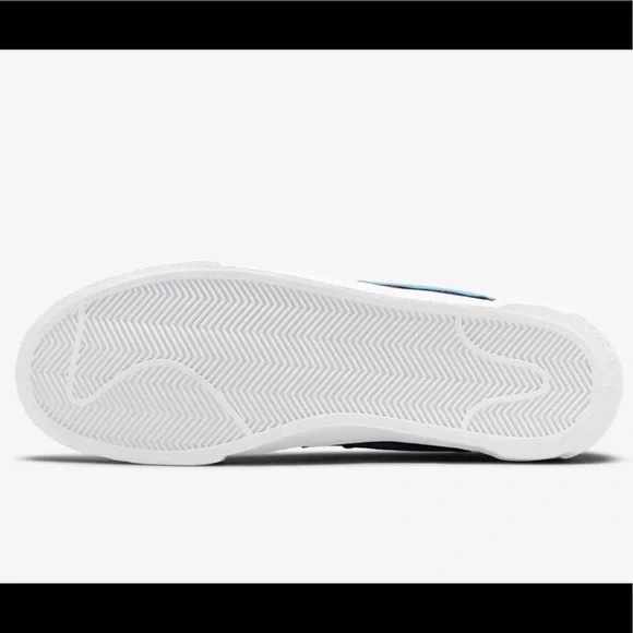 ๐ฅ๐ฅ๐ฅ Like New NIKE SACAI KAWS Blazer Low Purple Dusk Unisex Sneakers ๐ฅ๐ฅ๐ฅ - Picture 8 of 17